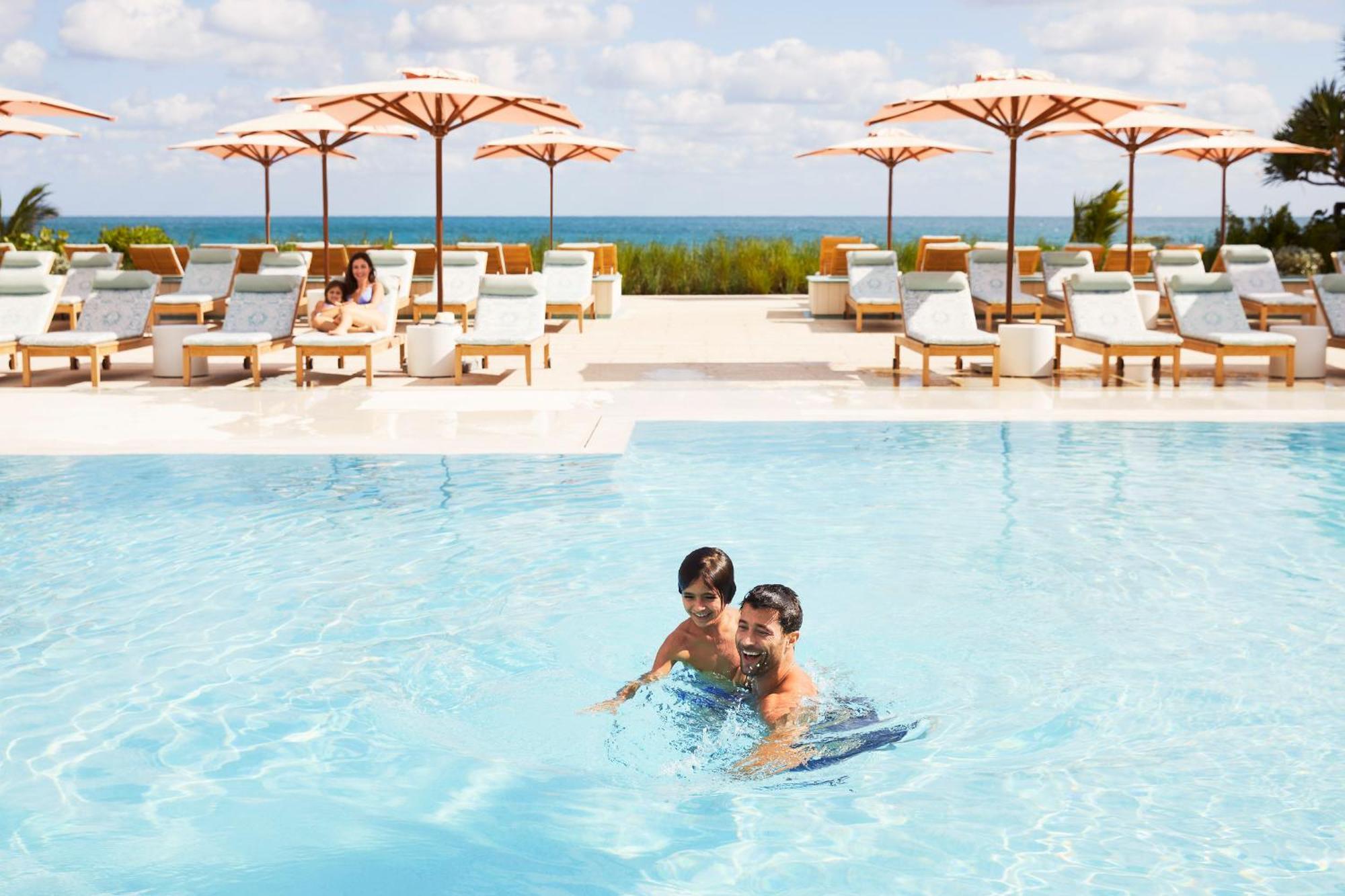 Four Seasons Resort Palm Beach Esterno foto